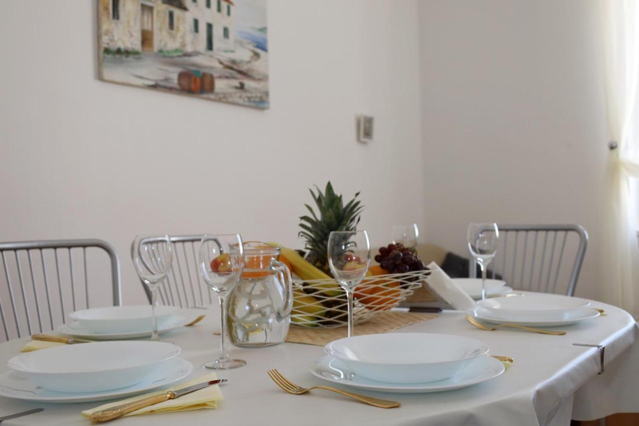 Apartman Dajana Supetar Exterior photo